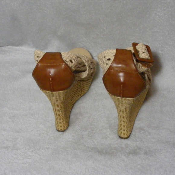 Bamboo Sandals Tan Size 10 EUC - Picture 7 of 8